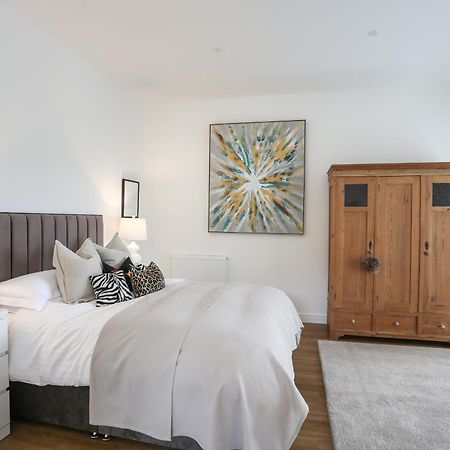 Oakwood Stables Villa Conwy Bagian luar foto